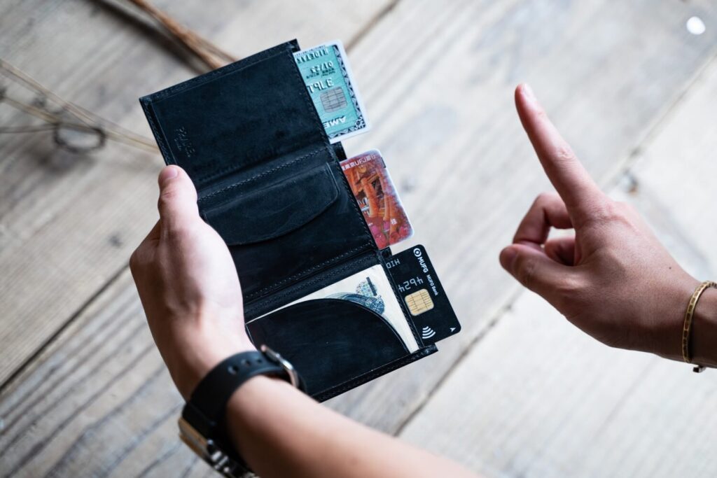 【ブライドル】キャッシュレス時代の理想の財布「PRESS。 Noir」最高の一品です